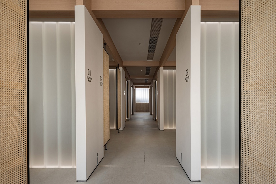 aviva guangzhou art center by rebo