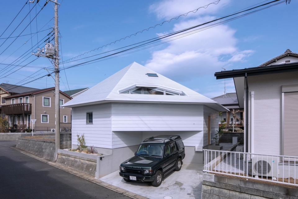 house h by shinsuke fujii architects