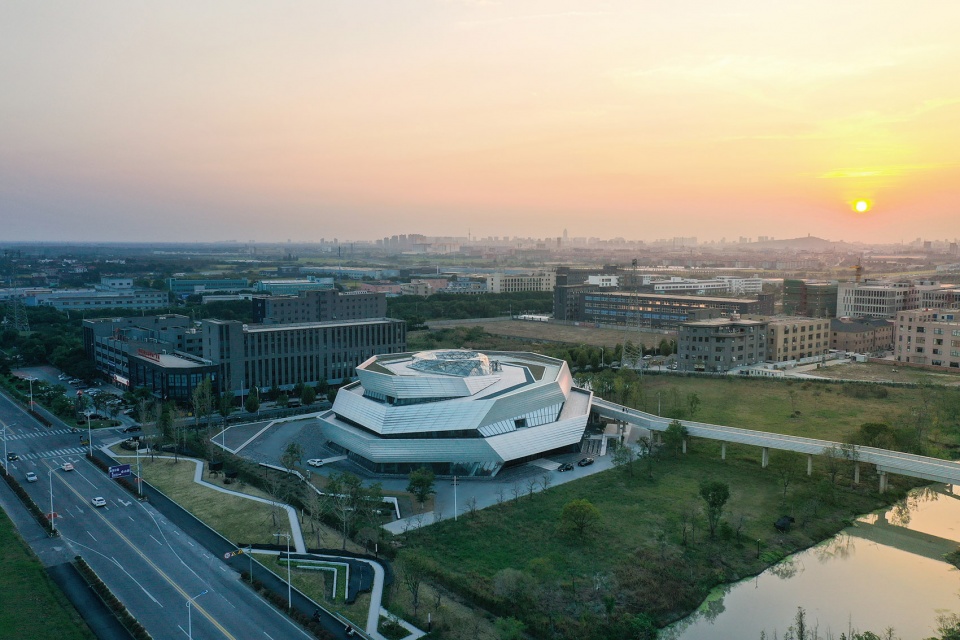 the cloud center by crox