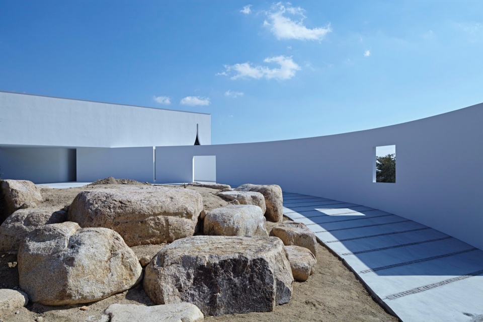 stone garden by eastern design office