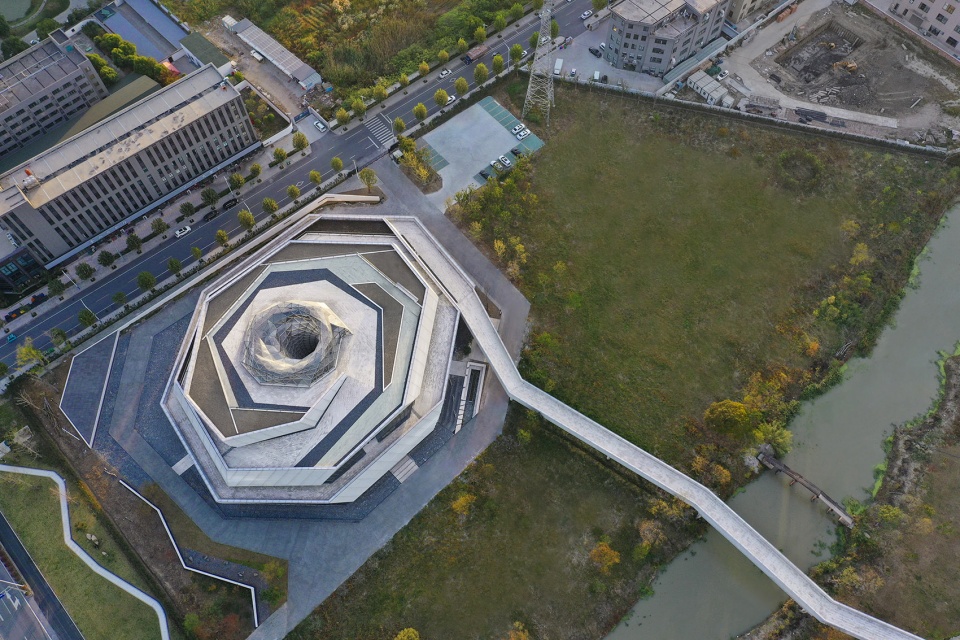 the cloud center by crox