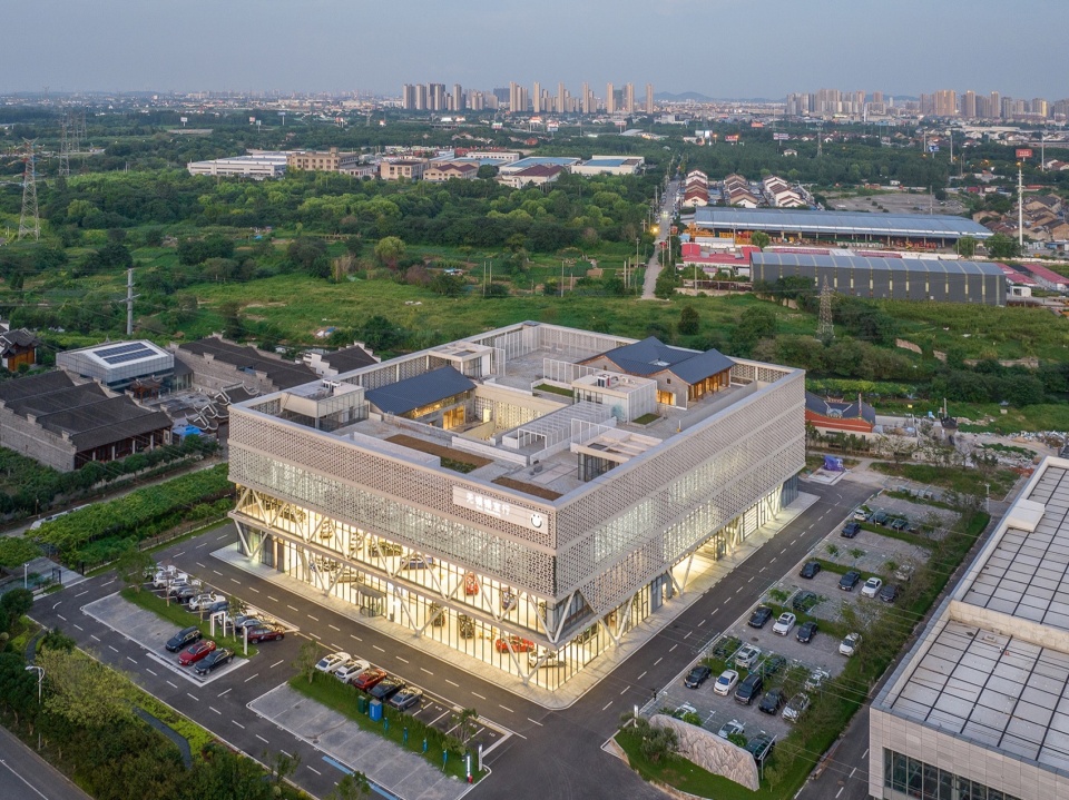 BMW Center Wuxi by FCJZ