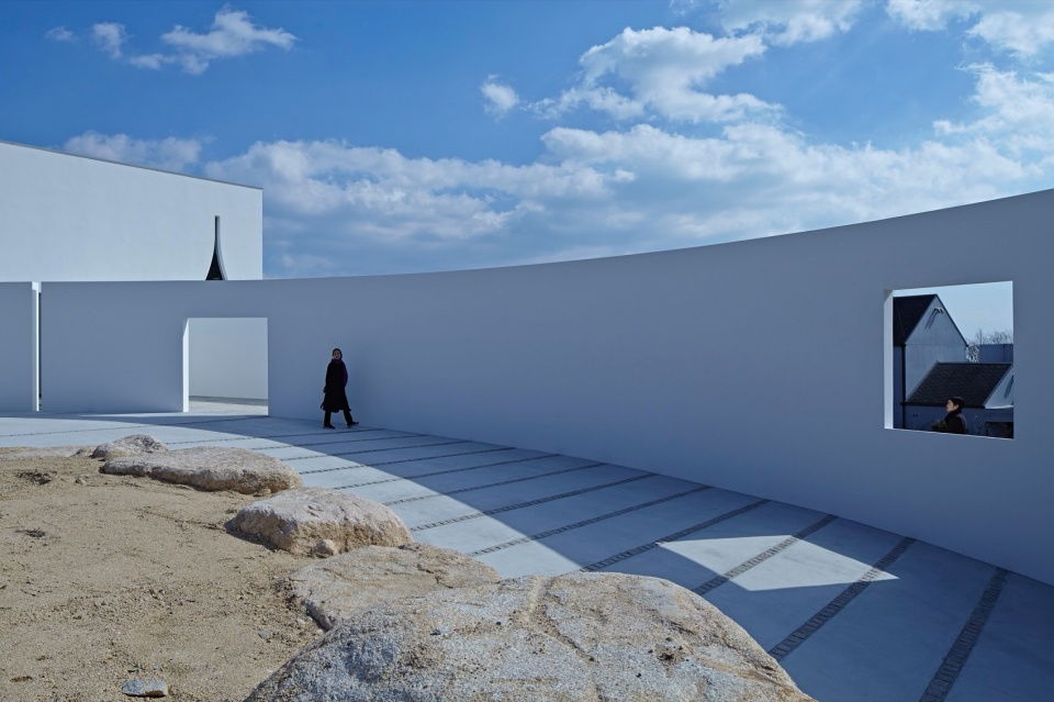 stone garden by eastern design office