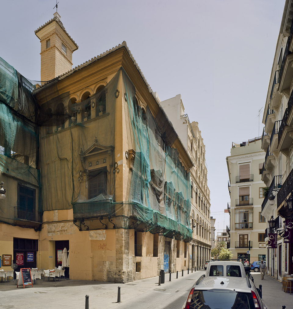the hortensia herrero art centre by erre arquitectura