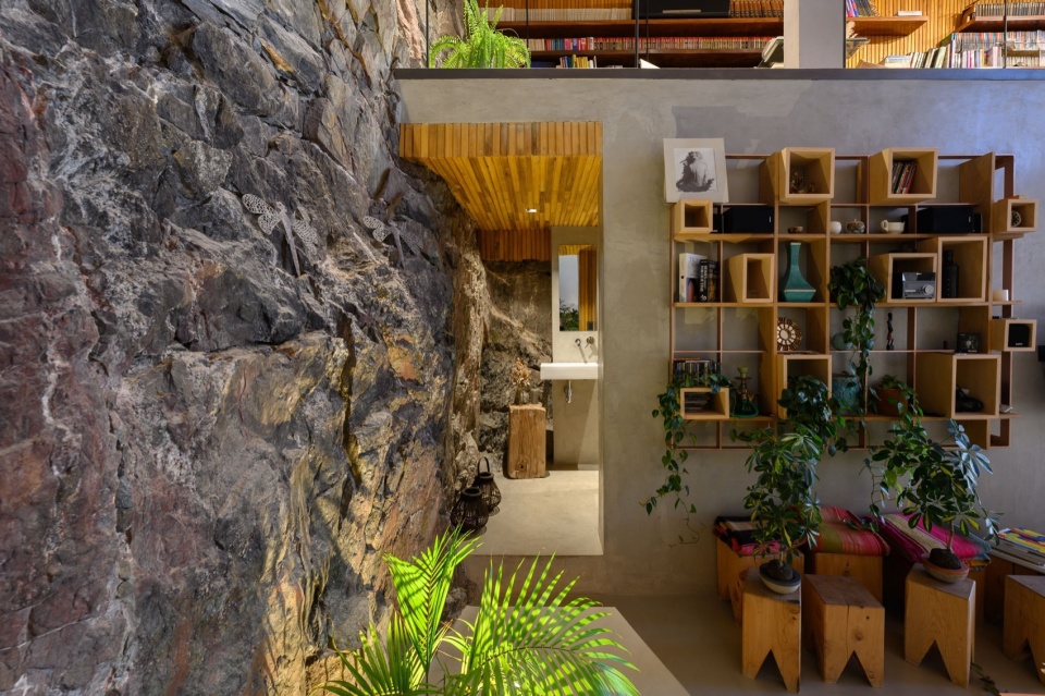 house in the stone by arq christian schlatter
