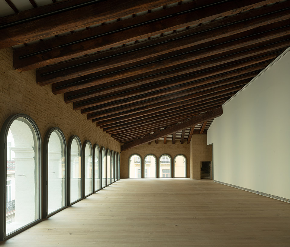 the hortensia herrero art centre by erre arquitectura