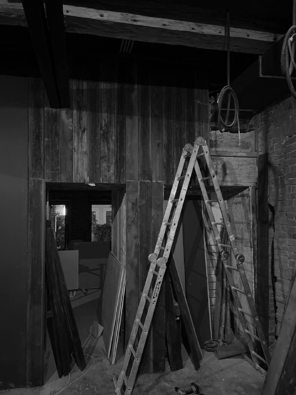 ossu eatery bar room by da bureau