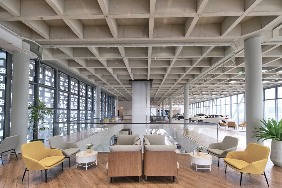 BMW Center Wuxi by FCJZ