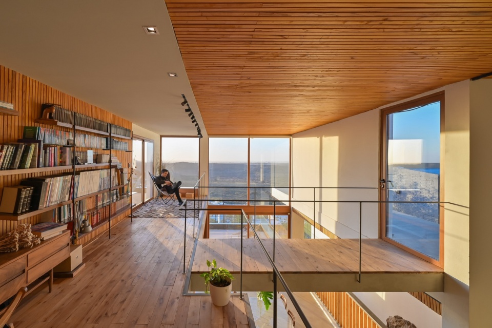 house in the stone by arq christian schlatter