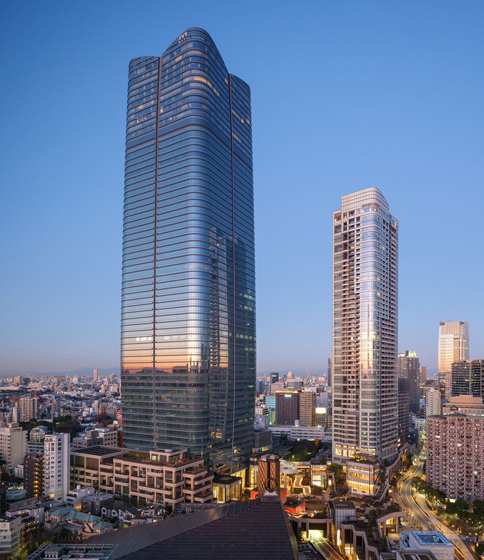 azabudai hills by pelli clarke partners