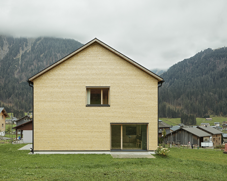 house lp by firm architekten