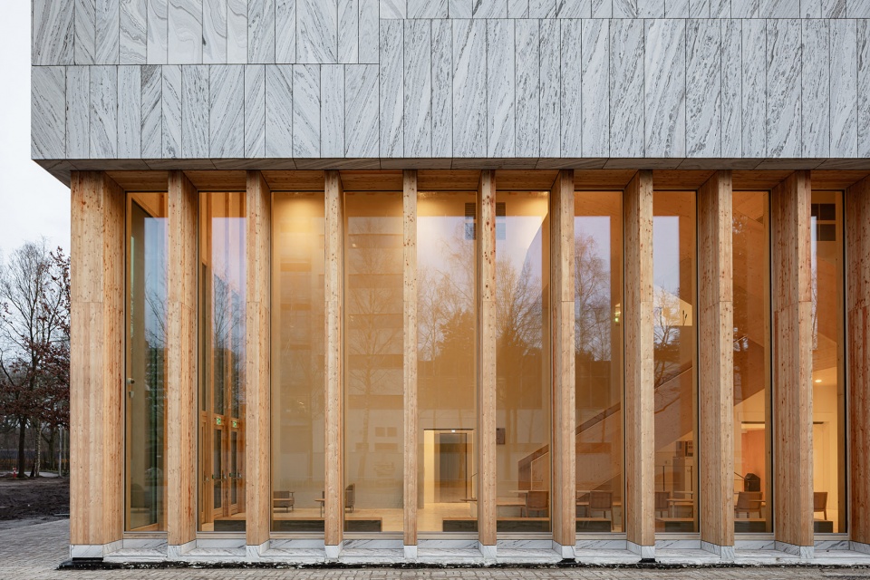 marga klompe building by powerhouse company