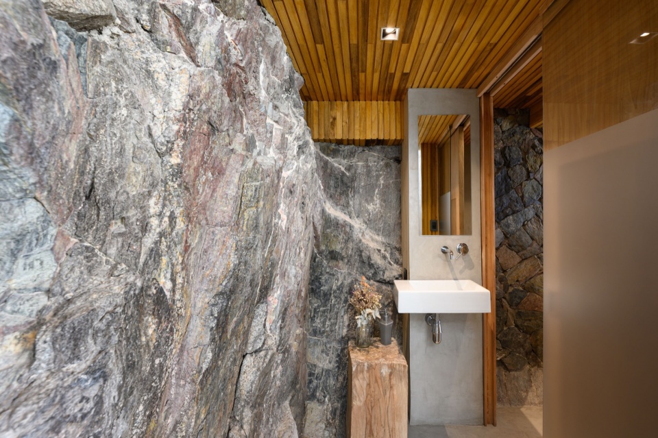 house in the stone by arq christian schlatter