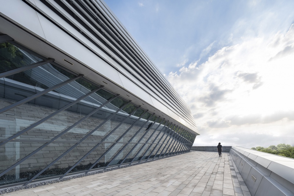 the cloud center by crox