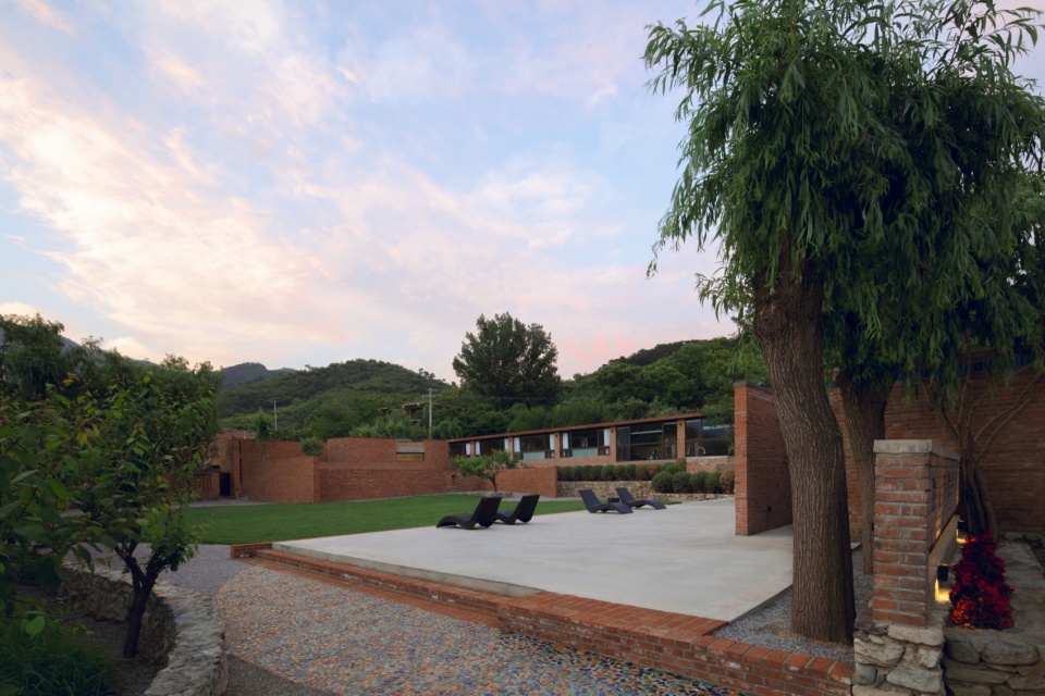 Brickyard Retreat Renovation China by LLLab