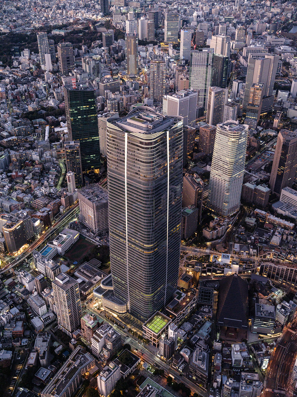 azabudai hills by pelli clarke partners