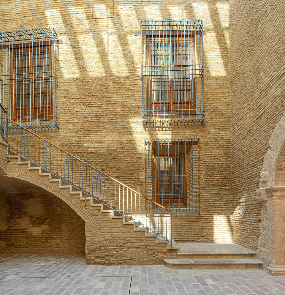 the hortensia herrero art centre by erre arquitectura