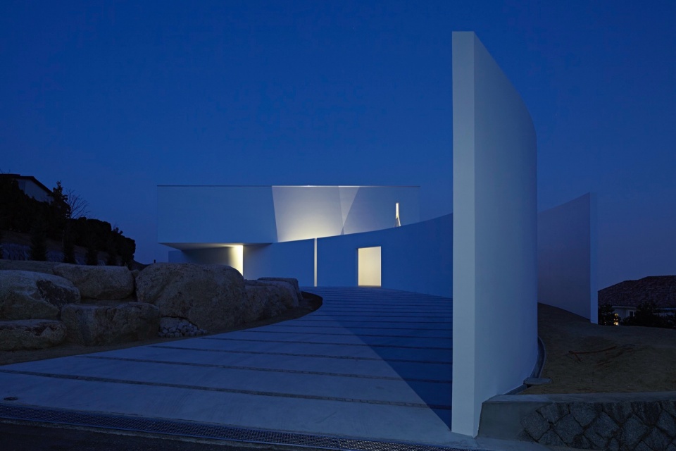 stone garden by eastern design office