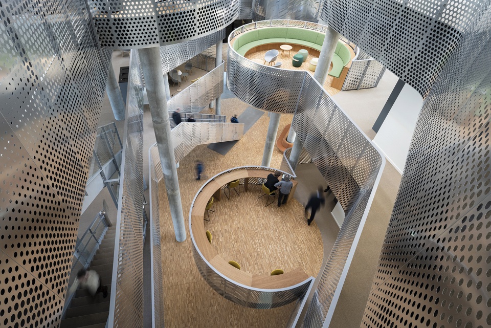 aarhus vand headquarters by cebra