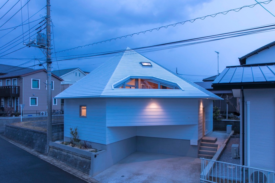 house h by shinsuke fujii architects