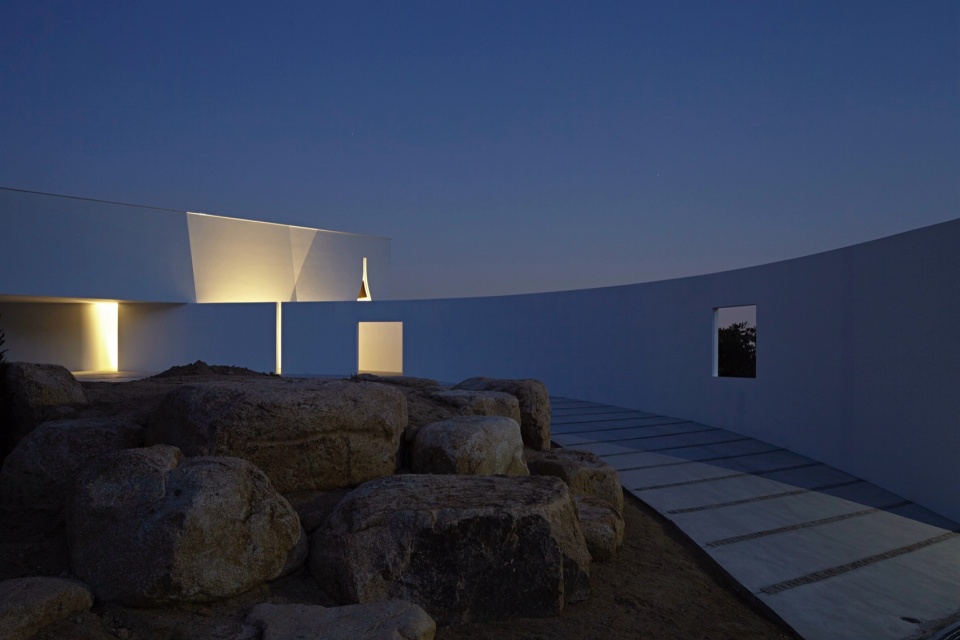 stone garden by eastern design office