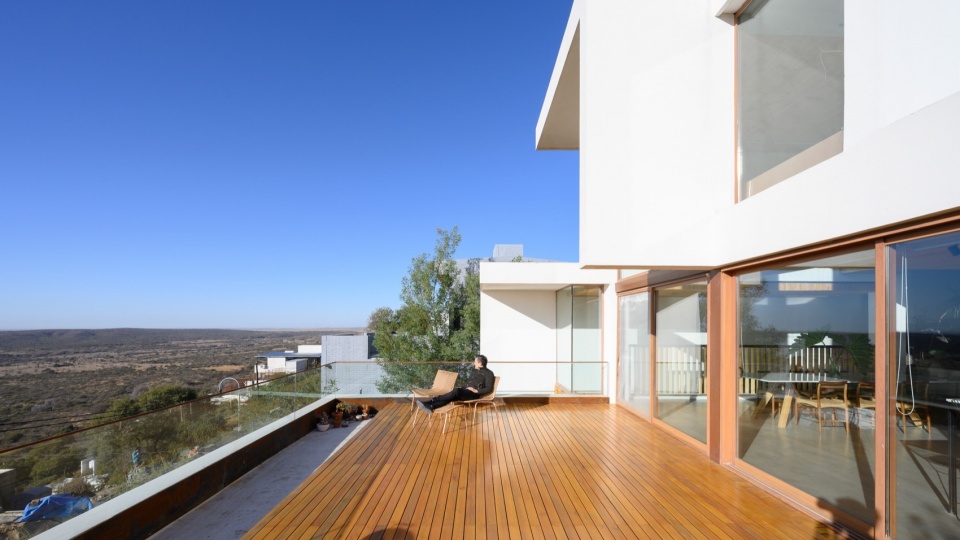 house in the stone by arq christian schlatter