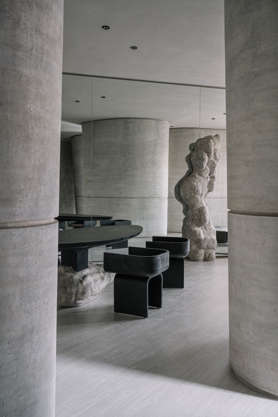 ZAURA Boutique R R Architects