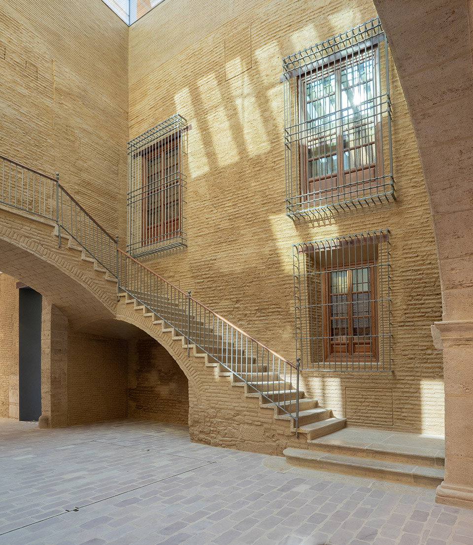 the hortensia herrero art centre by erre arquitectura