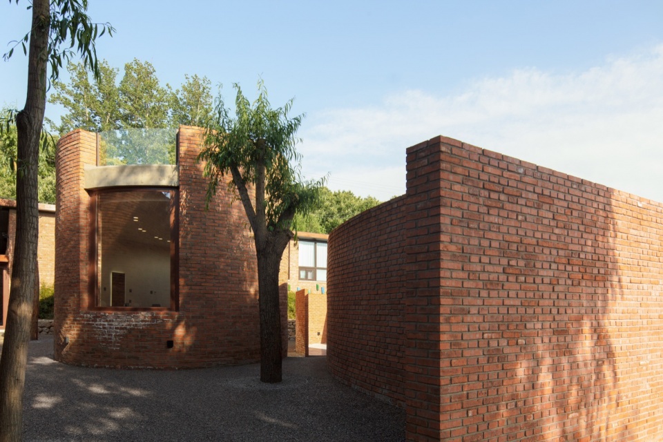 Brickyard Retreat Renovation China by LLLab