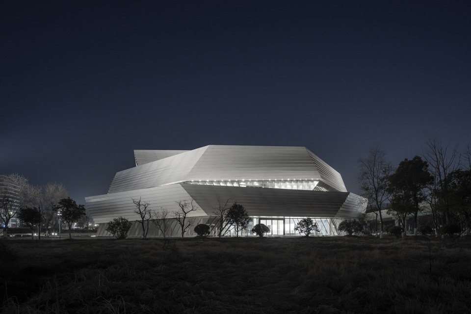 the cloud center by crox