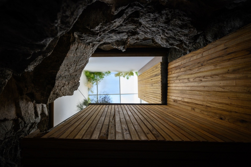 house in the stone by arq christian schlatter