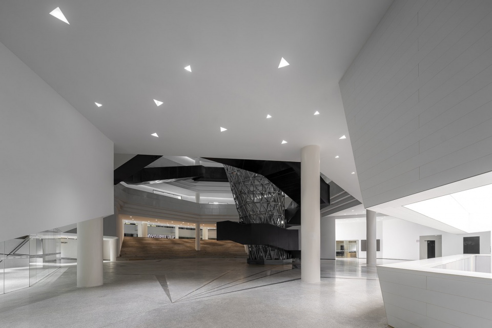 the cloud center by crox