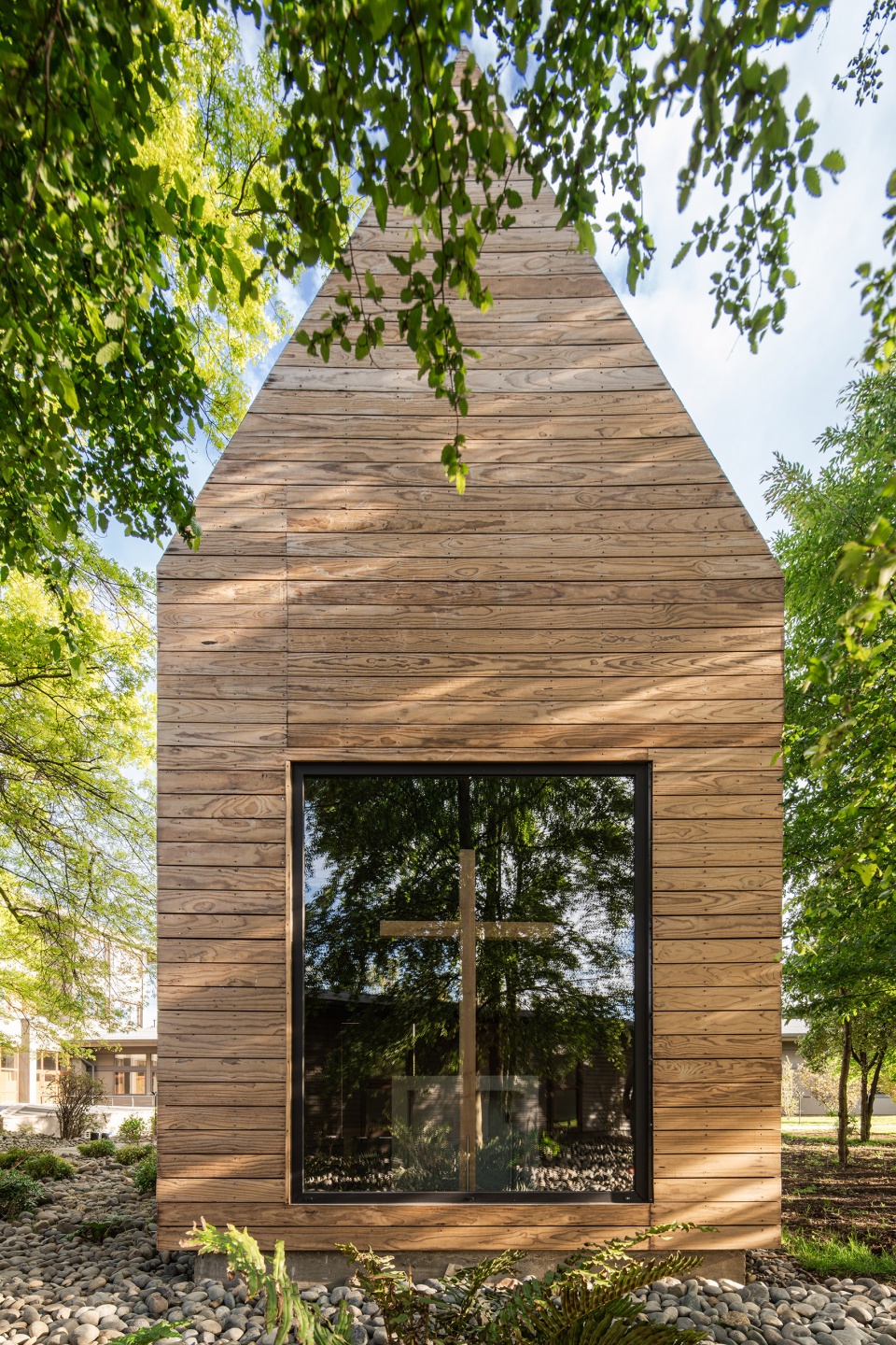 capilla clinica alemana osorno by am arquitectura
