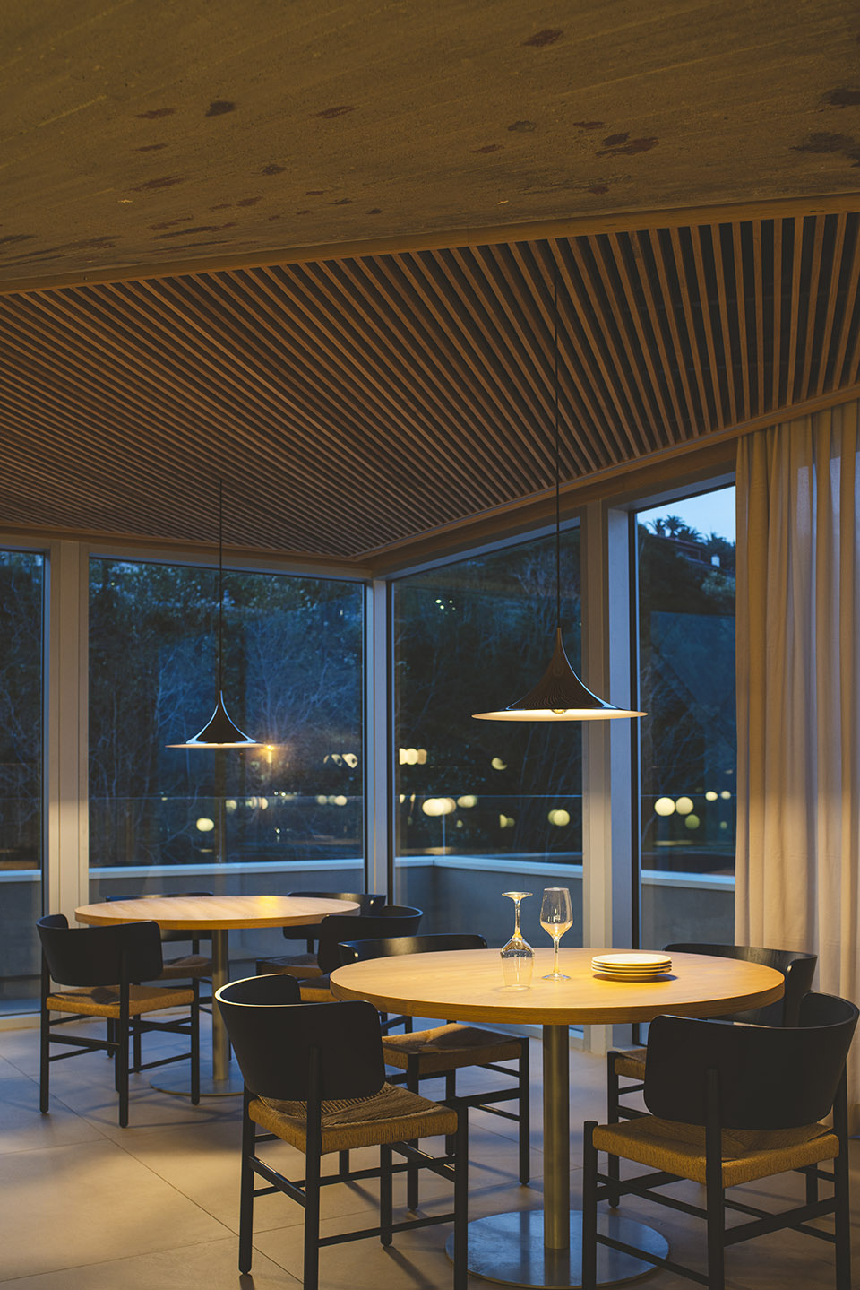 restaurant mmc by zooco estudio