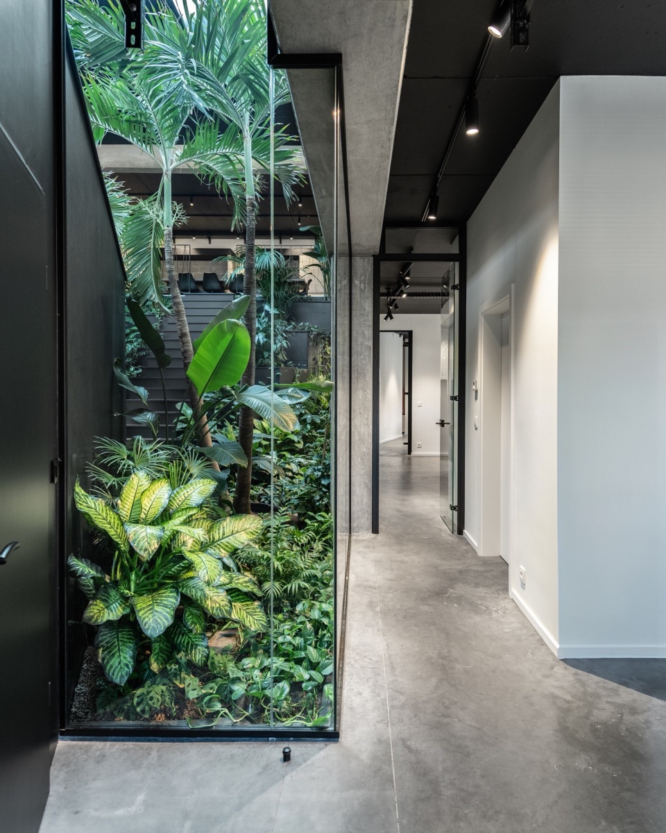 sos roof headquarters by objekt