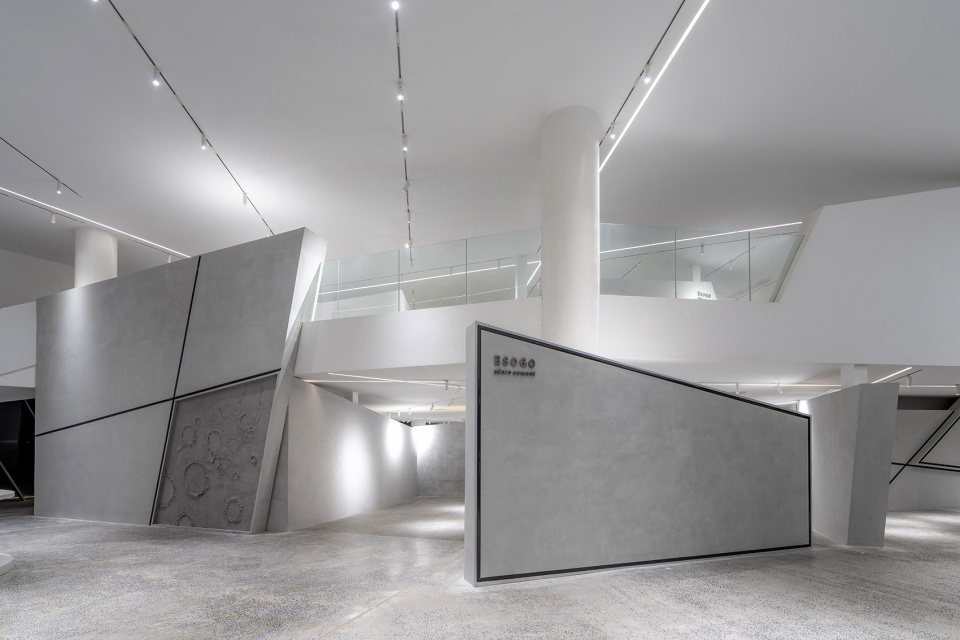 the cloud center by crox