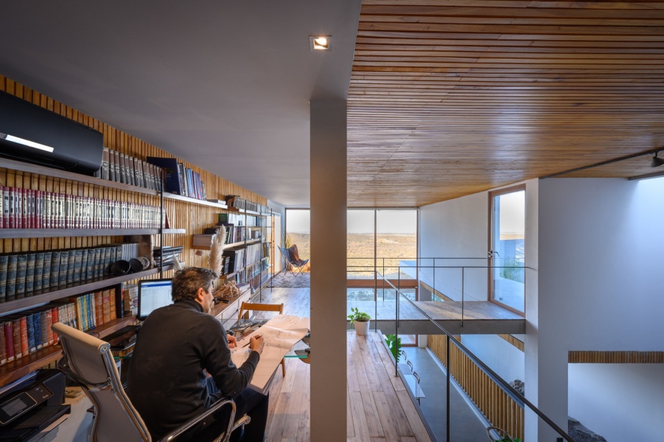 house in the stone by arq christian schlatter