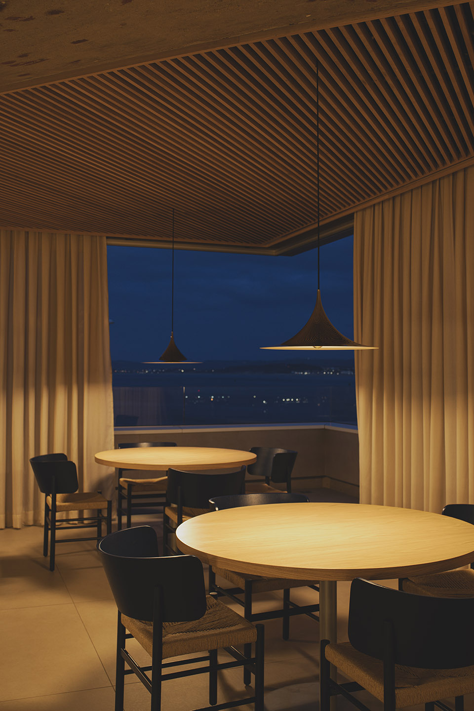 restaurant mmc by zooco estudio