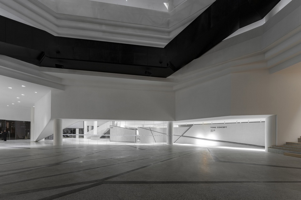 the cloud center by crox