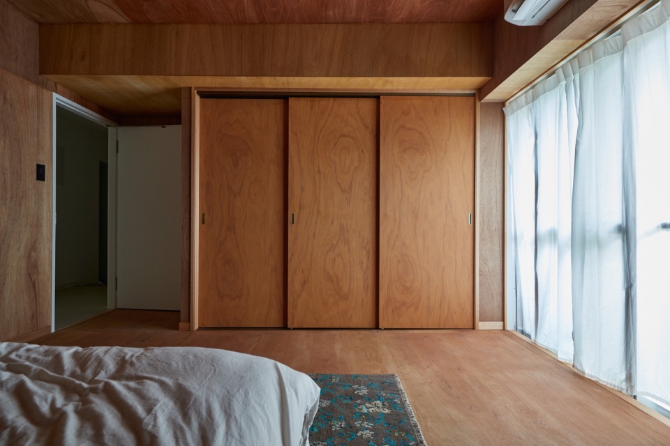 hayama apartment by roovice
