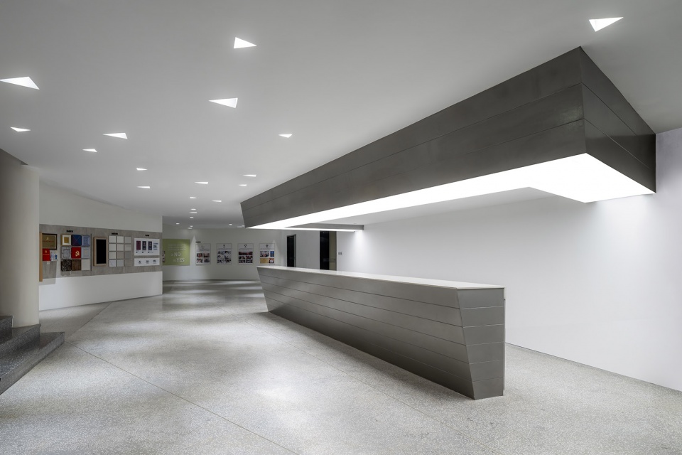 the cloud center by crox