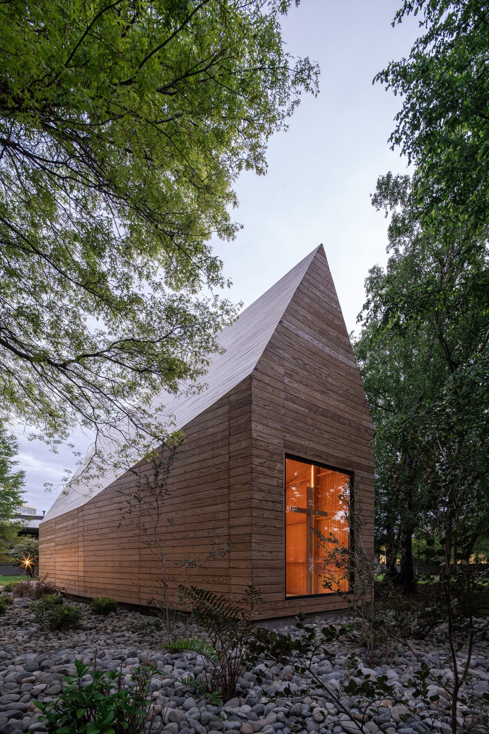capilla clinica alemana osorno by am arquitectura