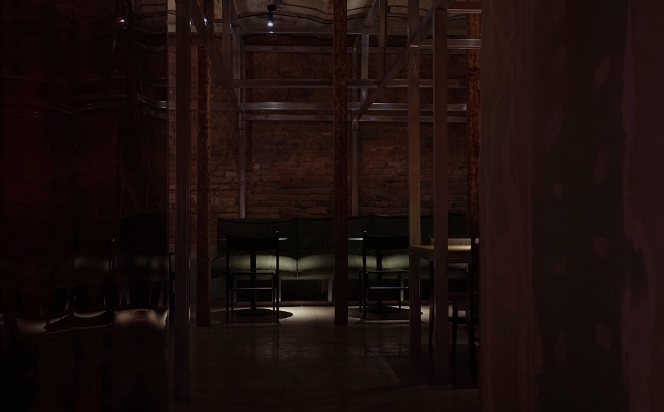 ossu eatery bar room by da bureau