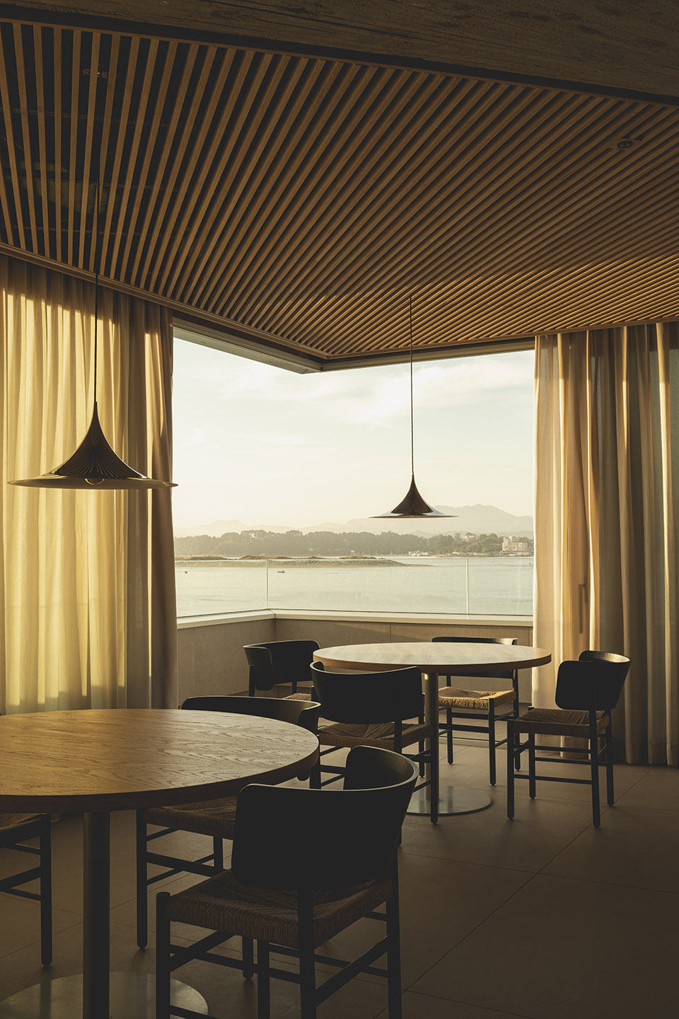 restaurant mmc by zooco estudio