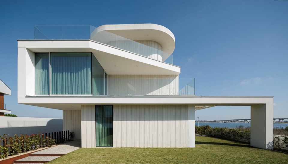 JD2 house by Rui Rosmaninho