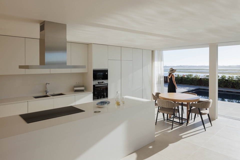 JD2 house by Rui Rosmaninho