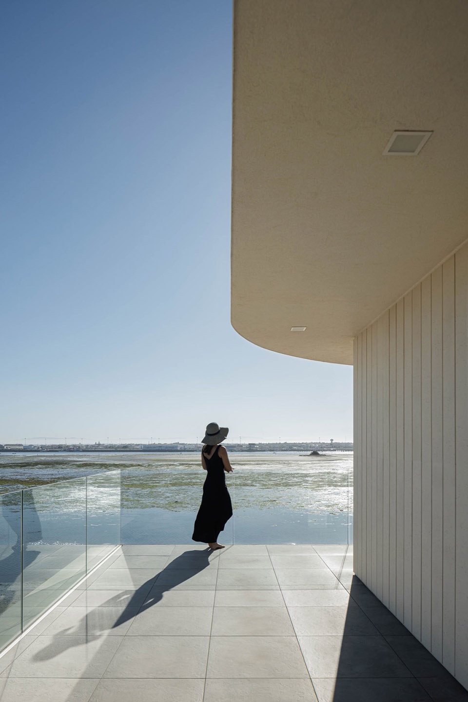 JD2 house by Rui Rosmaninho