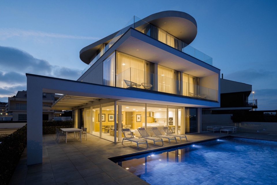 JD2 house by Rui Rosmaninho