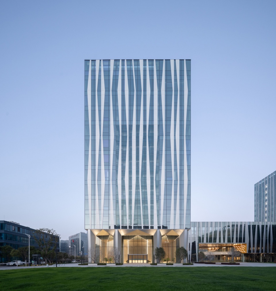 Shanghai Lingang High Live Fun Innovation Complex Phase III by FTA group GmBH