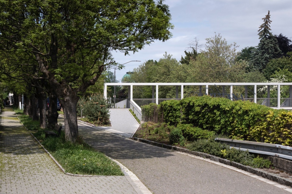 footbridge in litomysl by ehl koumar architekti